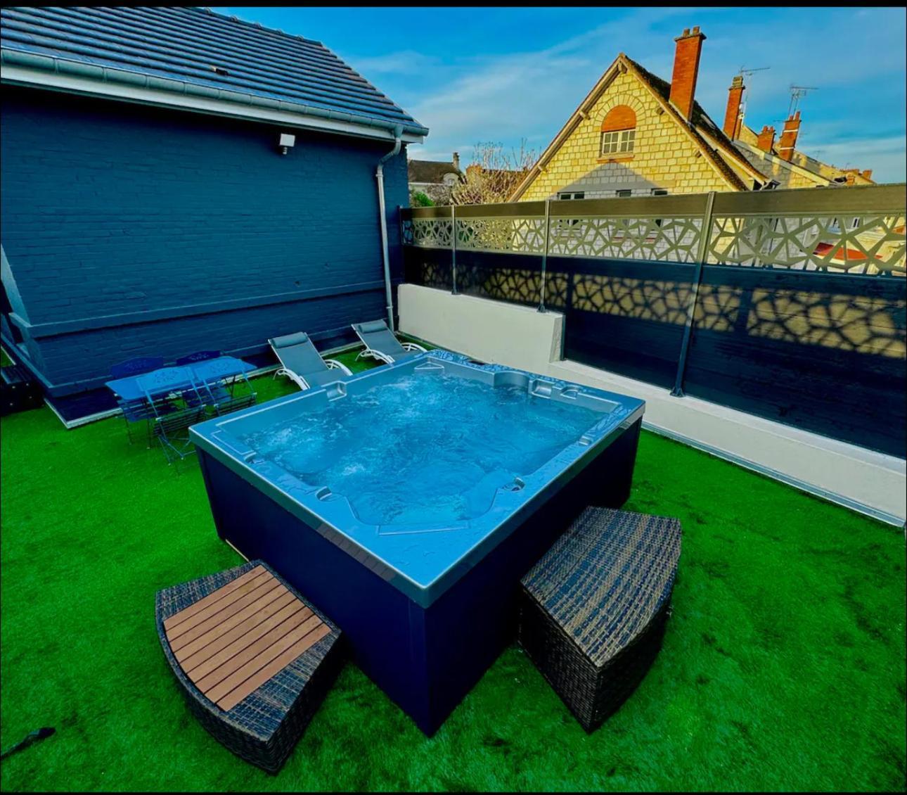 La Maison Du Faubourg Jacuzzi Vitry-le-François Εξωτερικό φωτογραφία